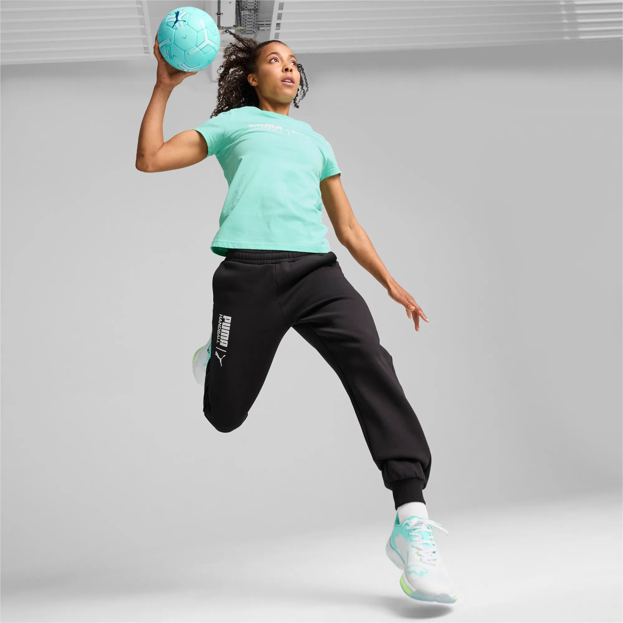 Puma Vantage NITRO™ Hallenschuhe Damen