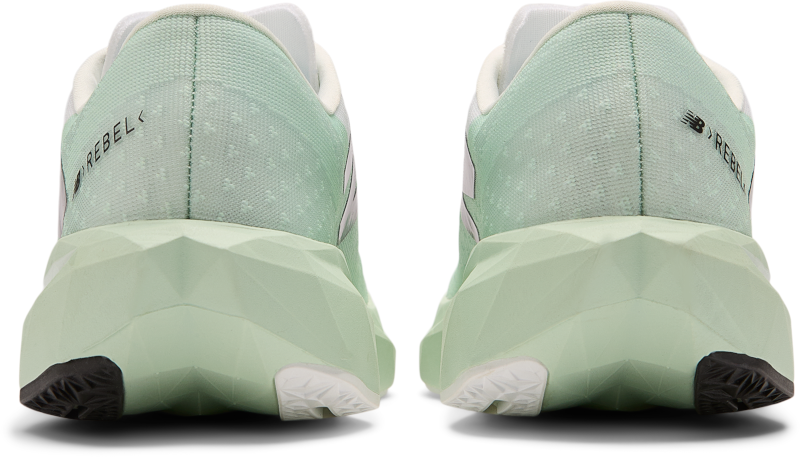 New Balance FuelCell Rebel v4 Laufschuh Damen