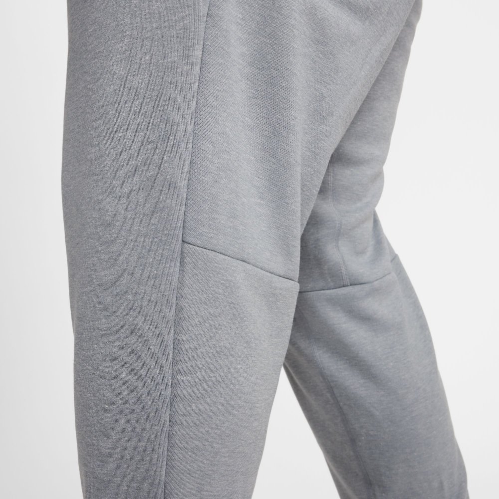 Nike Primary Fleece UV Performance Jogger mit Dri-FIT-Technologie Herren
